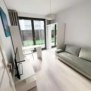 Bliska Wola, Apartament 3 Pokoje Z 40m2 Ogrodkiem Apartament Warszawa