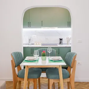 Lucjanos Apartament Tirana